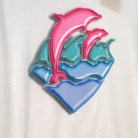 💕NWT💕 Pink + Dolphin tee size medium - Picture 2 of 11